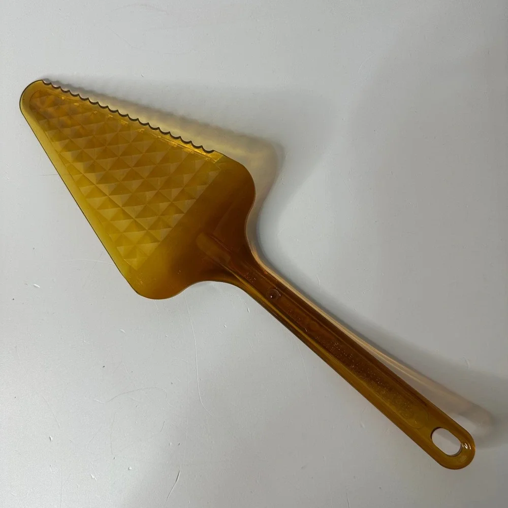 Vintage Ultra Temp Amber Pie Cake Server #2119 Serrated USA Robinson Knife Co
